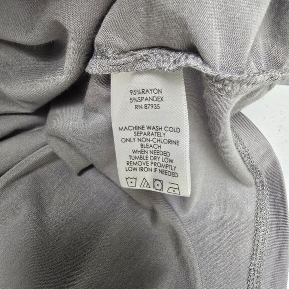 Layers Logo Lori Goldstein Tunic Tank Top Size 1X Gray Asymmetrical Stretch - Picture 6 of 6